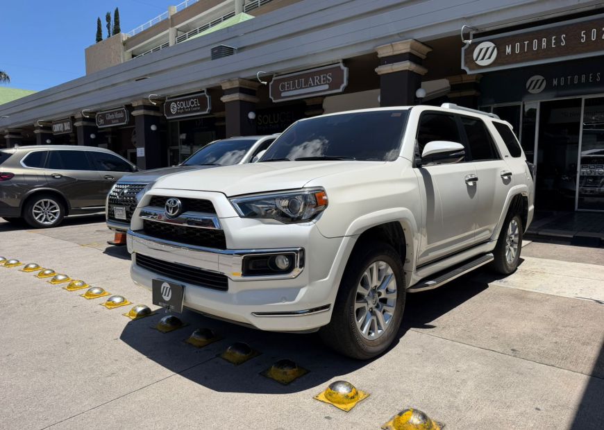 TOYOTA 4RUNNER (2016)