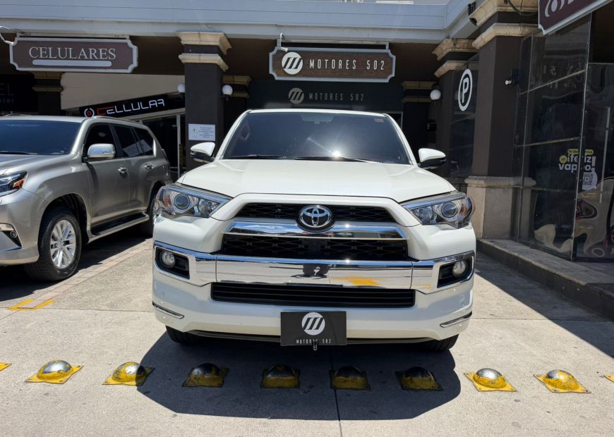 TOYOTA 4RUNNER (2016)