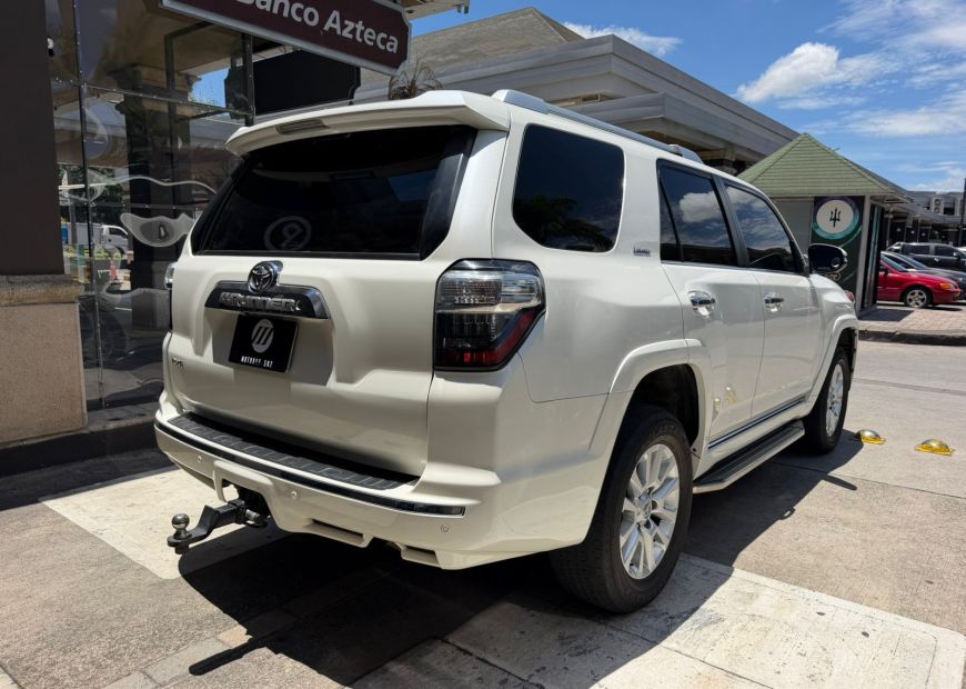 TOYOTA 4RUNNER (2016)