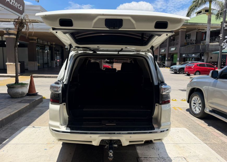 TOYOTA 4RUNNER (2016)