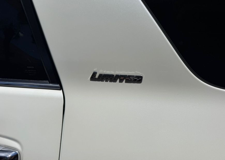 TOYOTA 4RUNNER (2016)