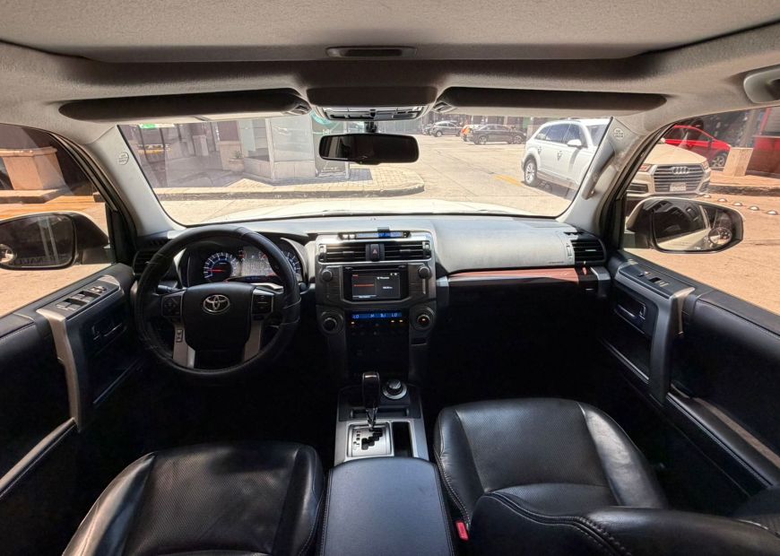 TOYOTA 4RUNNER (2016)