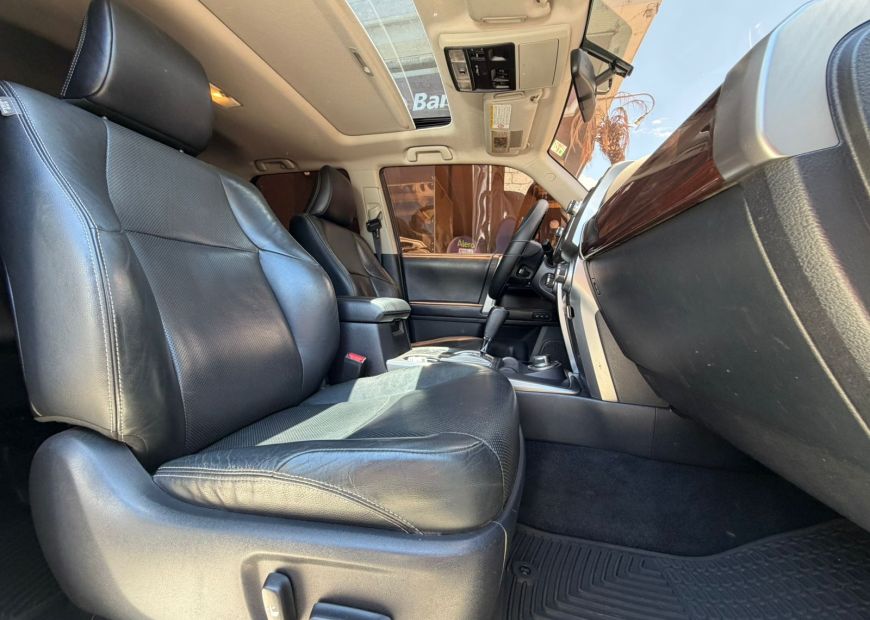 TOYOTA 4RUNNER (2016)