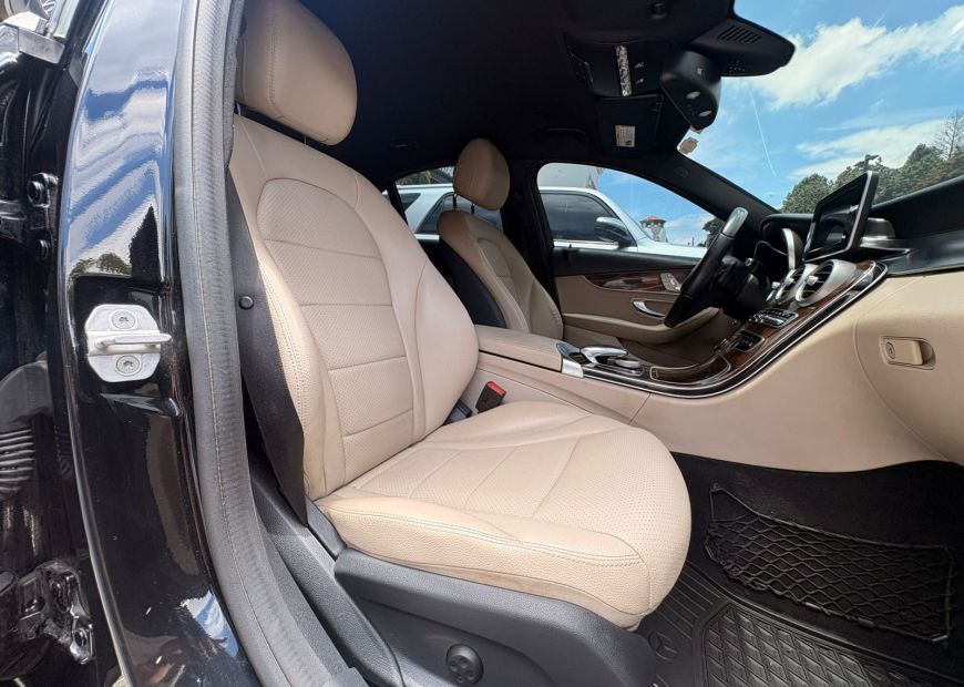 MERCEDES-BENZ C (2015)