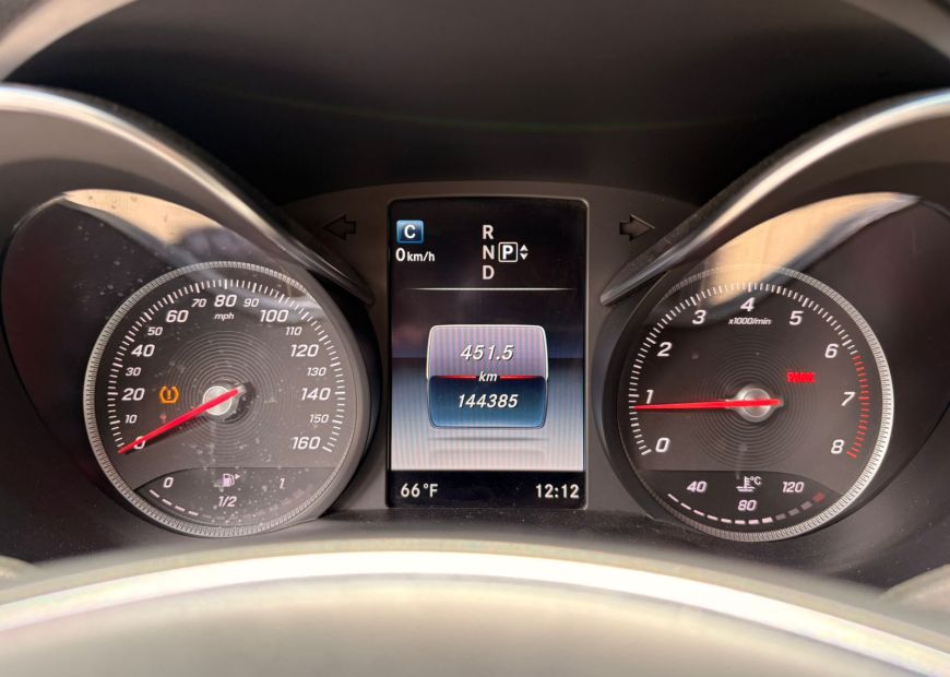 MERCEDES-BENZ C (2015)
