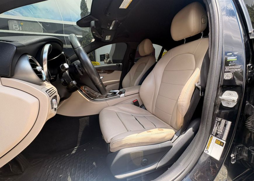 MERCEDES-BENZ C (2015)