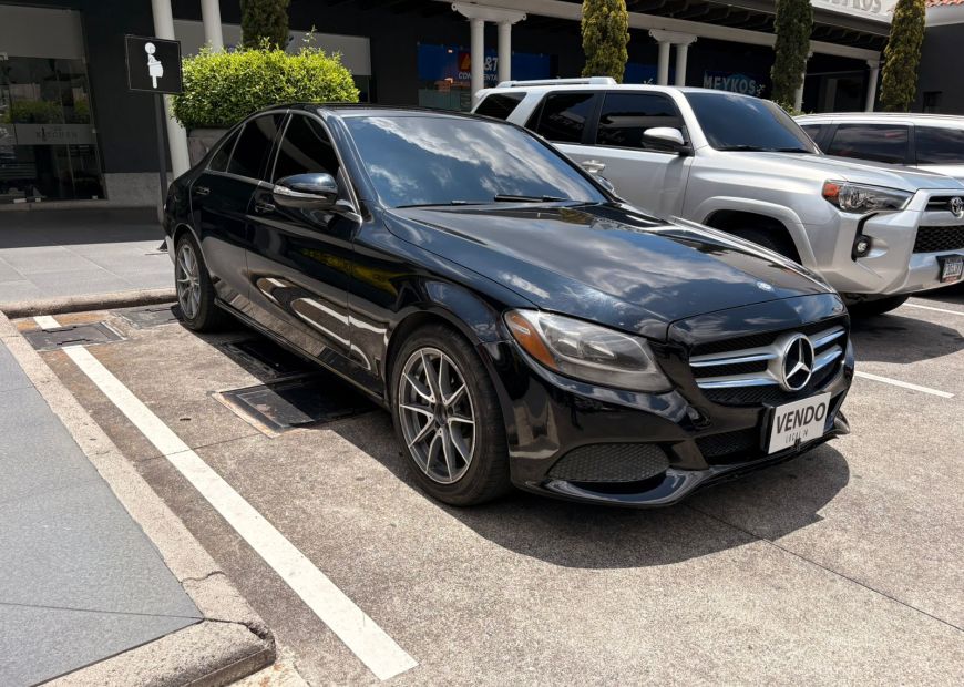 MERCEDES-BENZ C (2015)