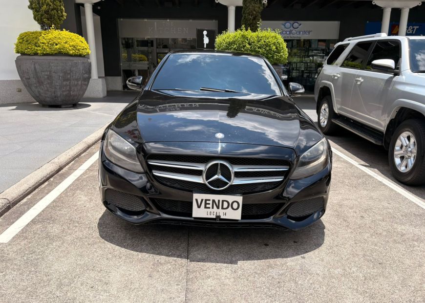 MERCEDES-BENZ C (2015)