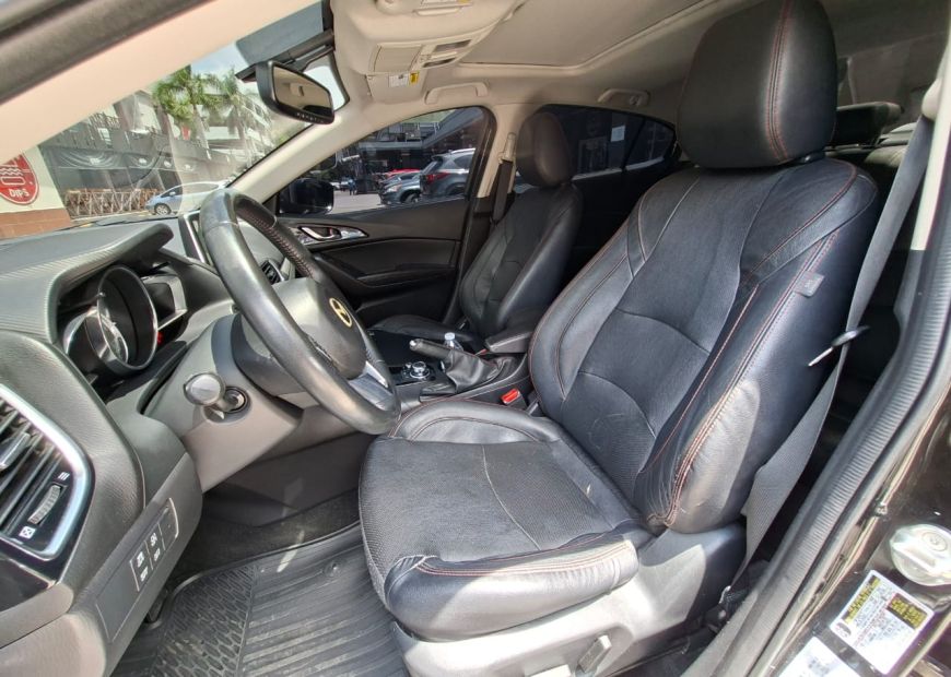 MAZDA 3 (2015)