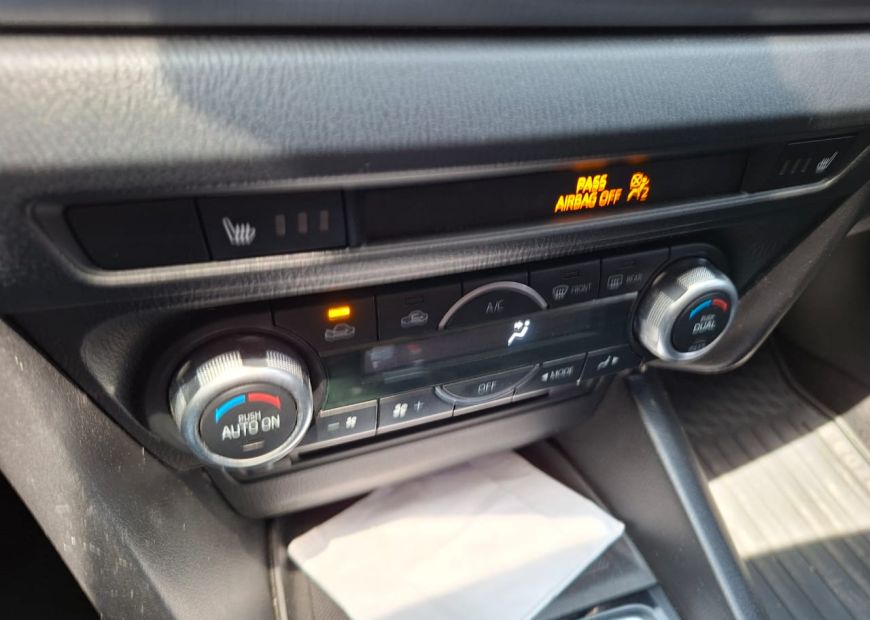 MAZDA 3 (2015)