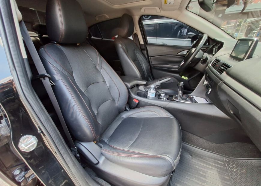 MAZDA 3 (2015)
