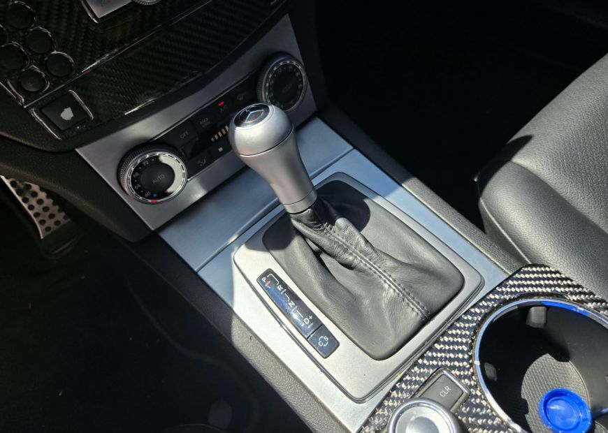 MERCEDES-BENZ C (2009)