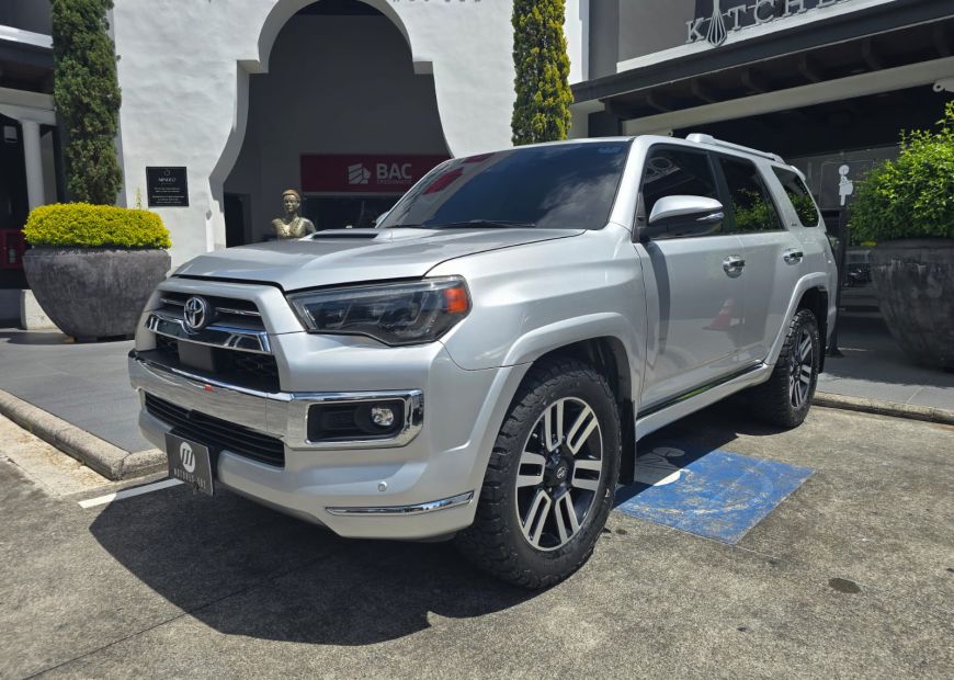 TOYOTA 4RUNNER (2022)