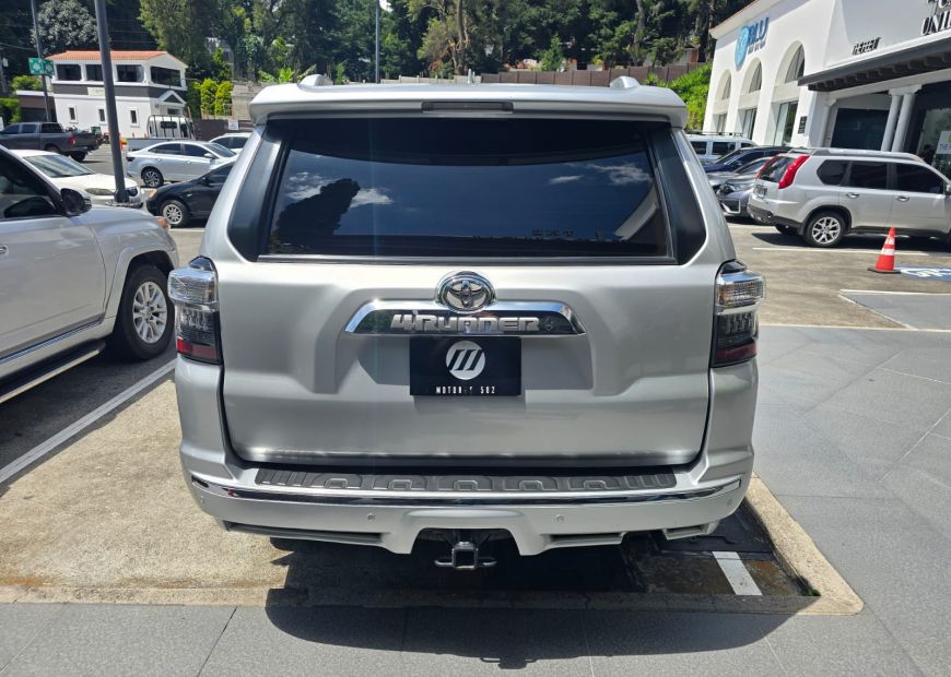 TOYOTA 4RUNNER (2022)