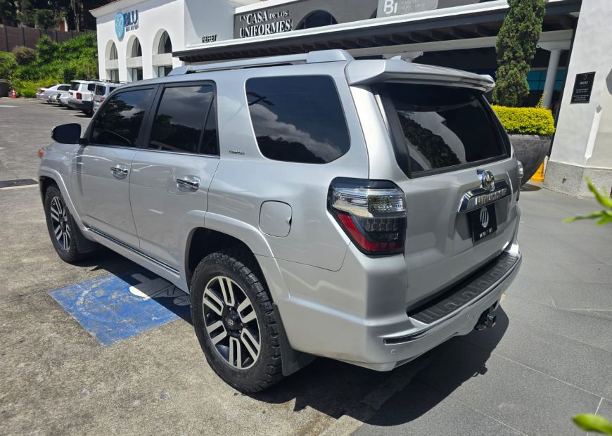 TOYOTA 4RUNNER (2022)