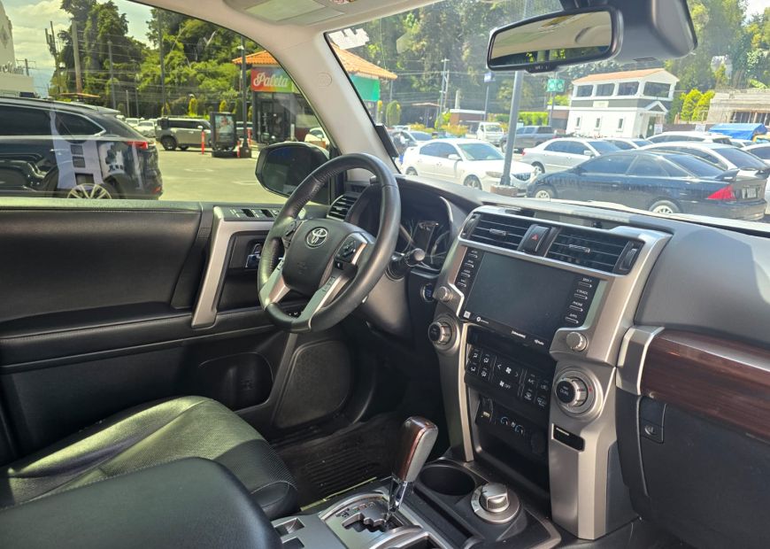TOYOTA 4RUNNER (2022)